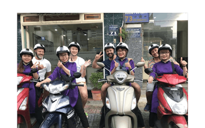 Ho Chi Minh City scooter food tour ‘s nachts met een lokale gastheer
